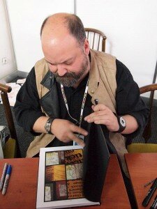 Dave McKean signing his books